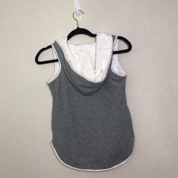 Mira Rae Gray Indian Inspired vest lined with faux fur, full zip, size 10/11 - Picture 2 of 11